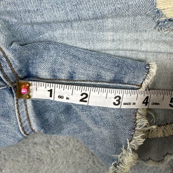 STS Blue Women’s Aubrey Mid Rise Denim Shorts Light Wash Distressed Size 26 NWT - Picture 5 of 9
